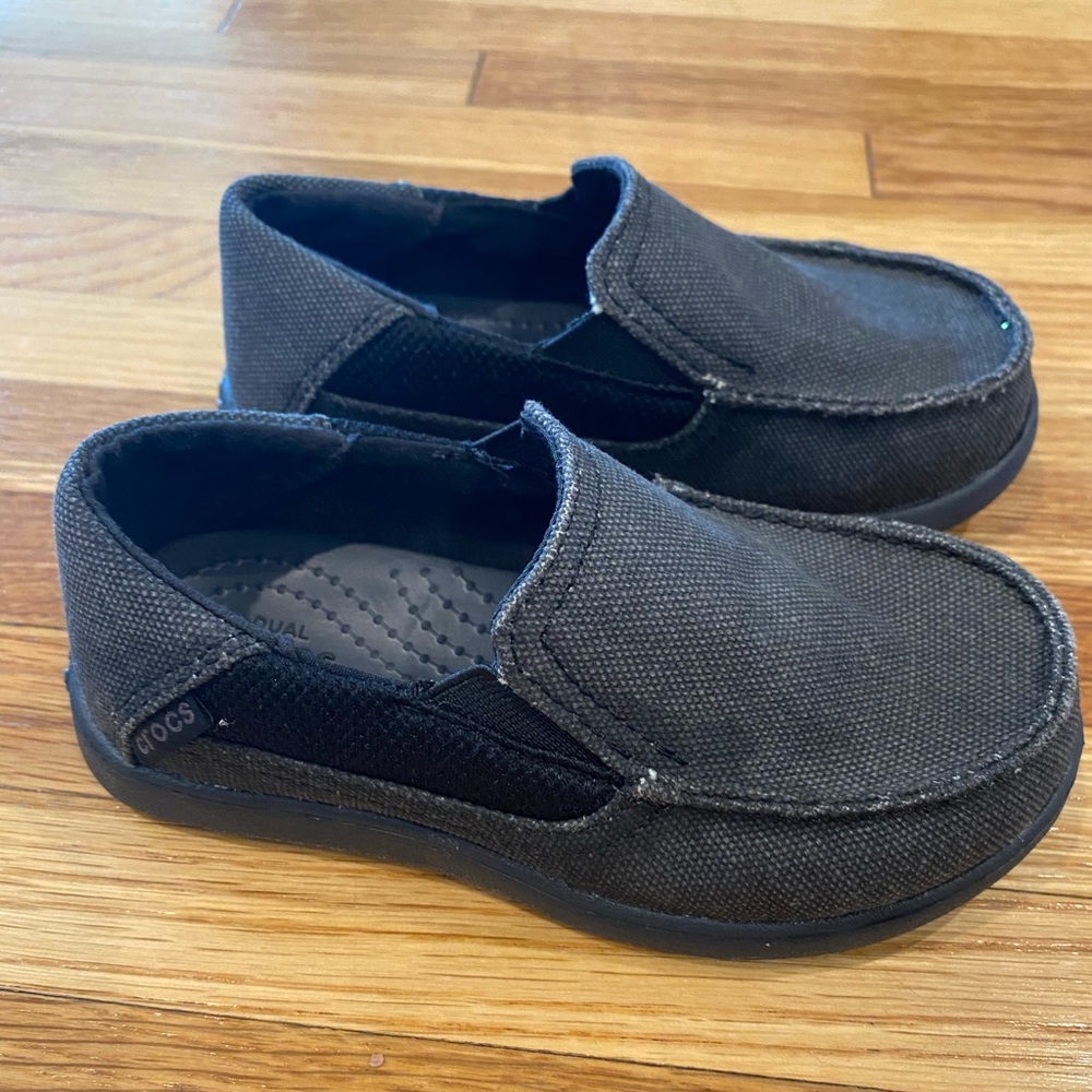 Crocs Santa Cruz slip-ons toddler size 10